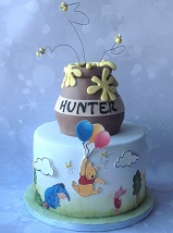 Pooh Bear honey pot cake